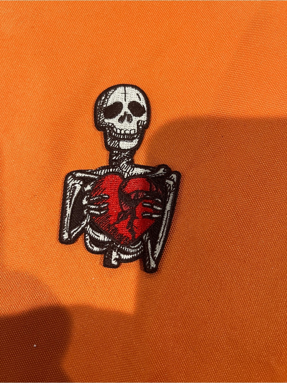 Skeleton Holding Red Heart Patch - Picture 2 of 4